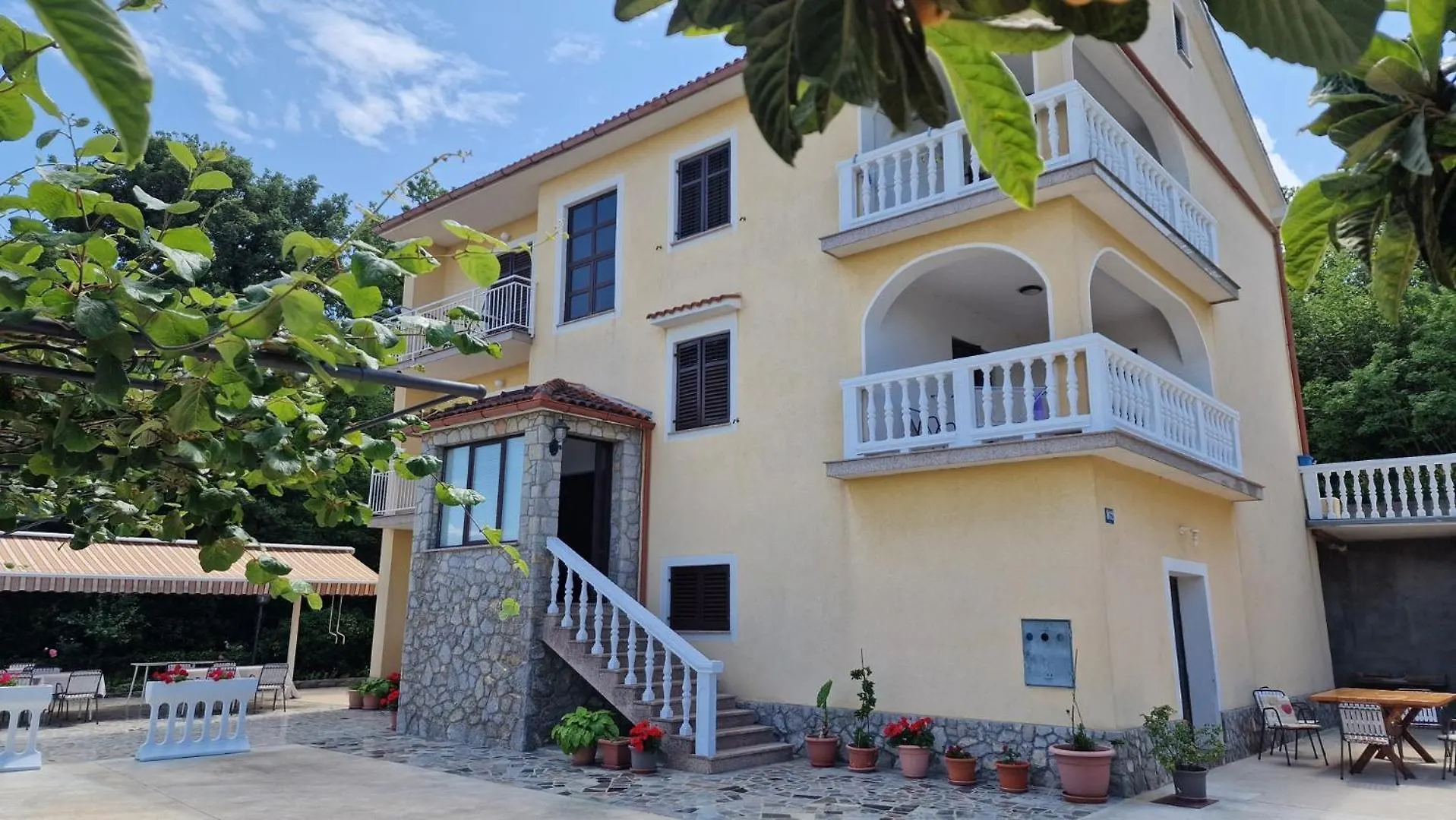 Guest house Rooms Vera Porat  Croatia