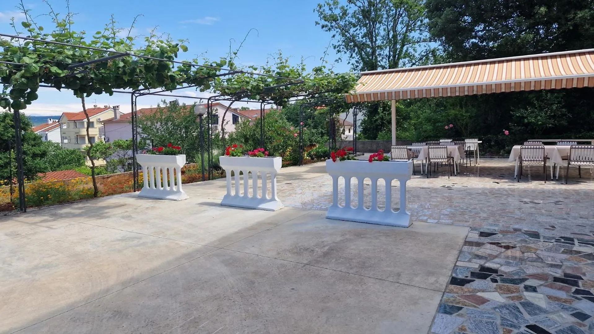 Rooms Vera Porat  Guest house